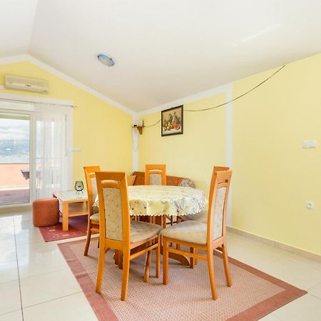 Apartments By The Sea Slatine, Ciovo - 11126 מראה חיצוני תמונה