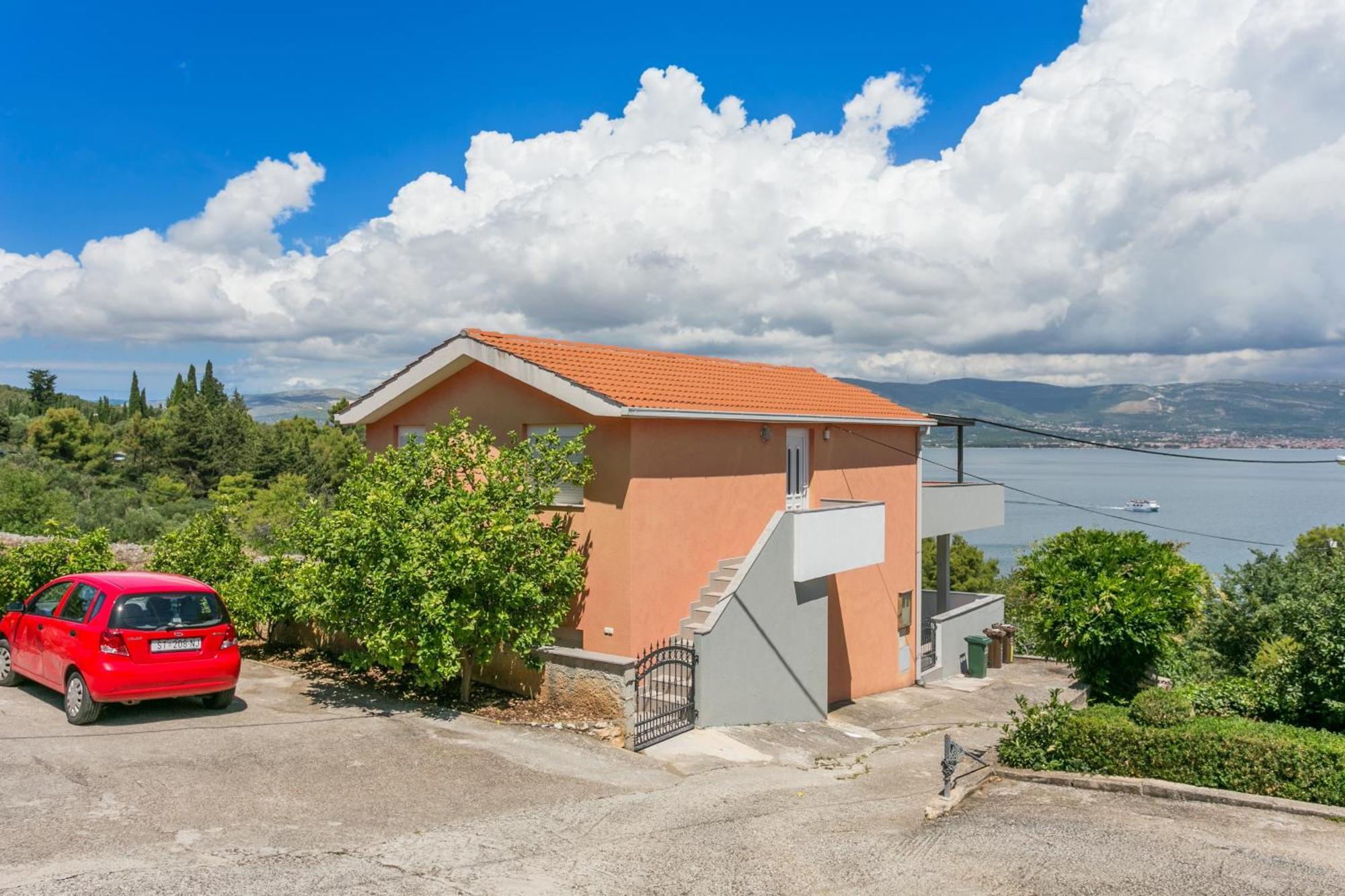 Apartments By The Sea Slatine, Ciovo - 11126 מראה חיצוני תמונה