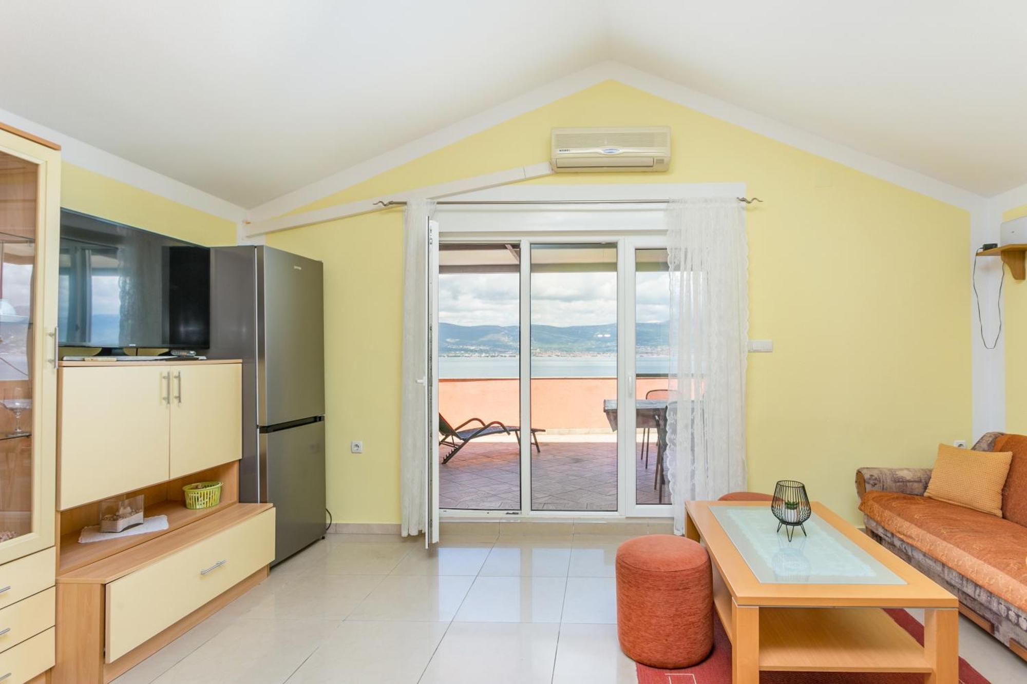 Apartments By The Sea Slatine, Ciovo - 11126 חדר תמונה